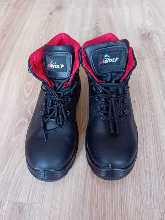 Продавам зимни работни обувки B-wolf