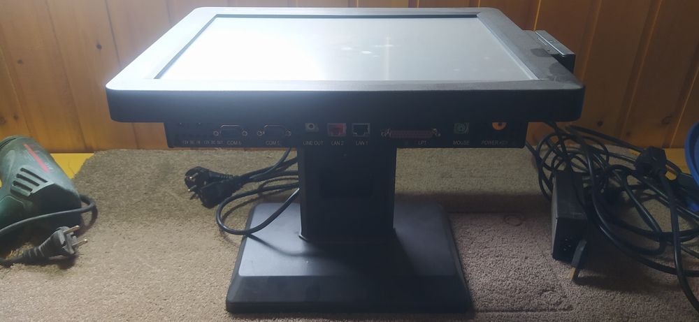 Монитор для магазина