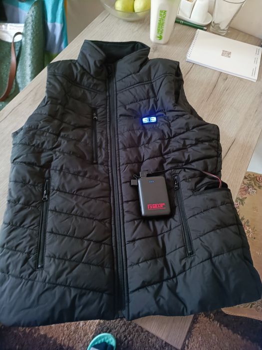 Жилет с подогревом в комплекте  с павер банк,работает от павер банк