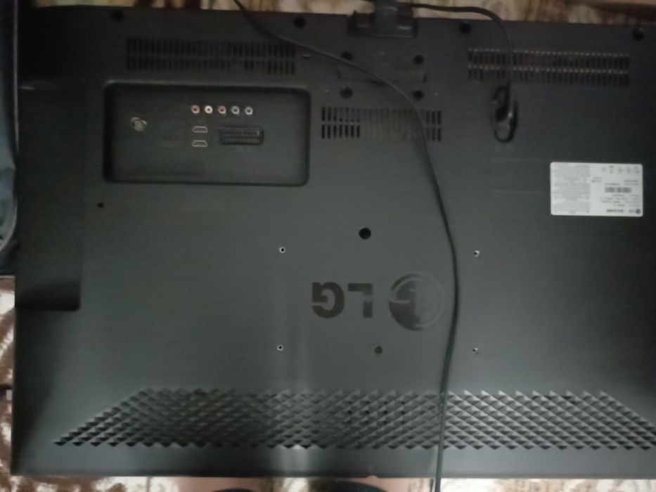 LG televizor sotiladi