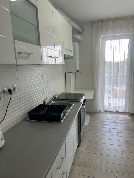 Persoana fizica inchiriez apartament 2 camere decomandat