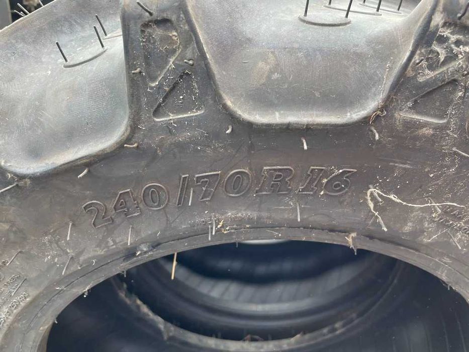 Cauciucuri noi de tractor fata Radiale livrare rapdia 240/70R16 BKT