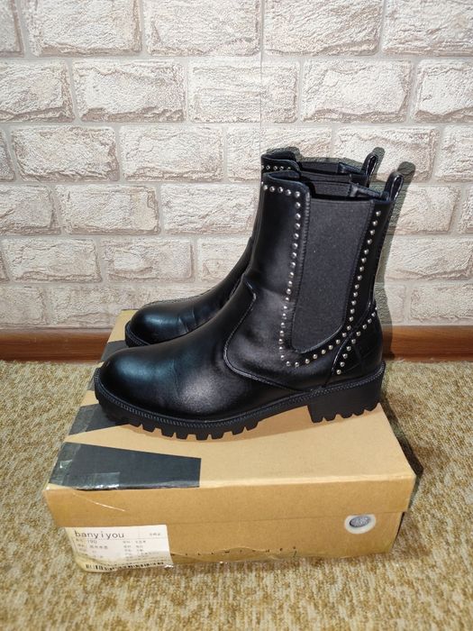 Продам женские Челси