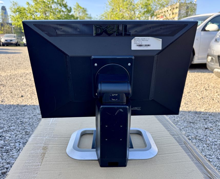 Монитор Dell 22 инча