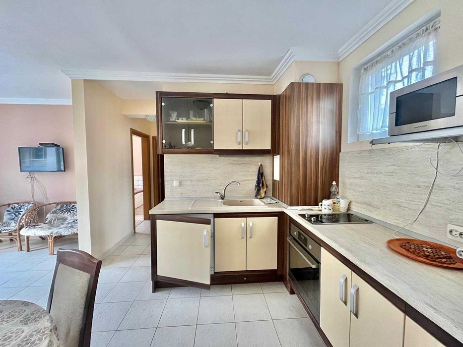 Тристаен апартамент в Слънчев Бряг!