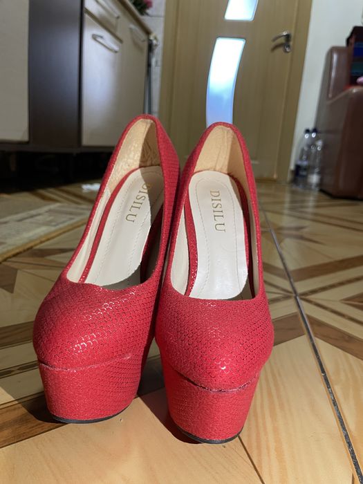 pantofi cu toc marimea 36