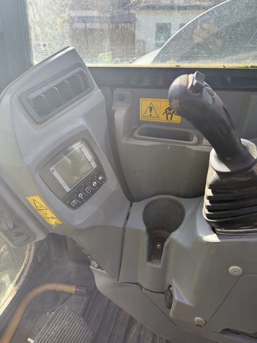 Excavator pe senile Kubota KX080