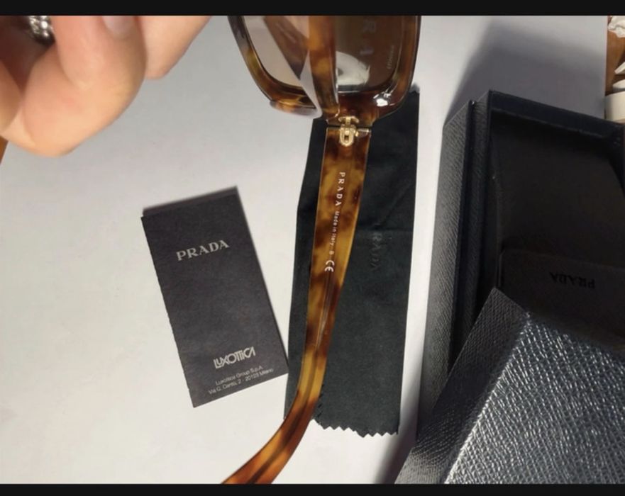 ochelari soare prada