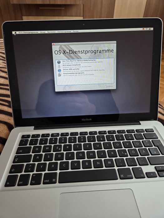 Laptop MacBook  model vechi