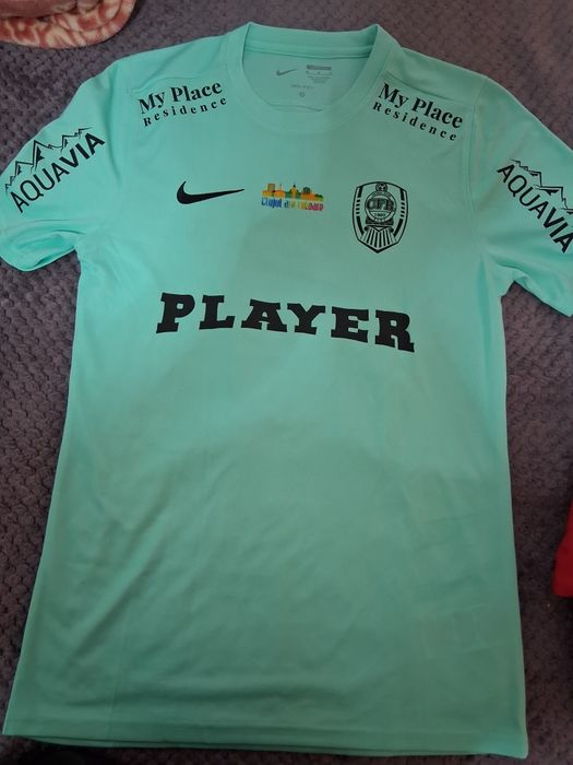 Vand Tricou cu CFR CLUJ