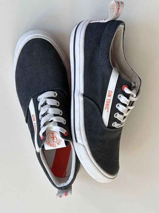 Нови спортни обувки/гуменки 39номер