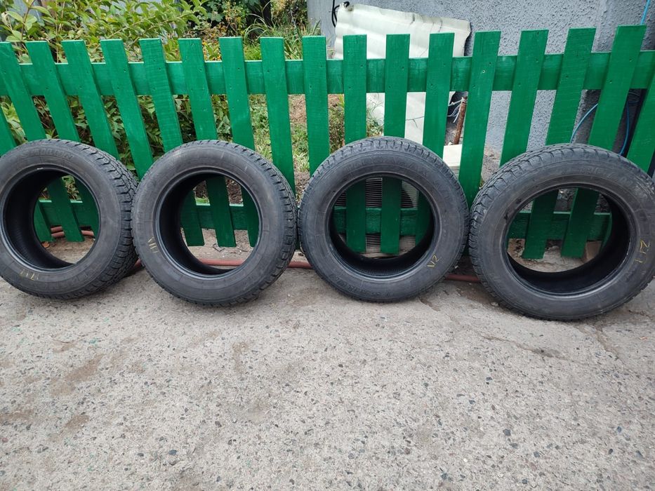 Продам всесезоные шины.