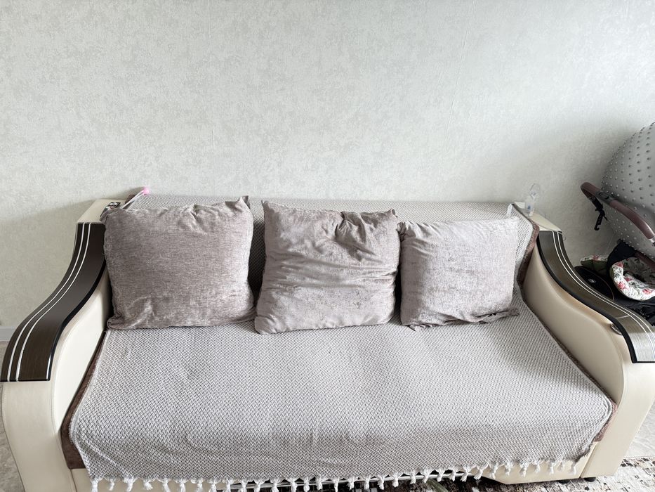 Продам диван в хорошем состоянии