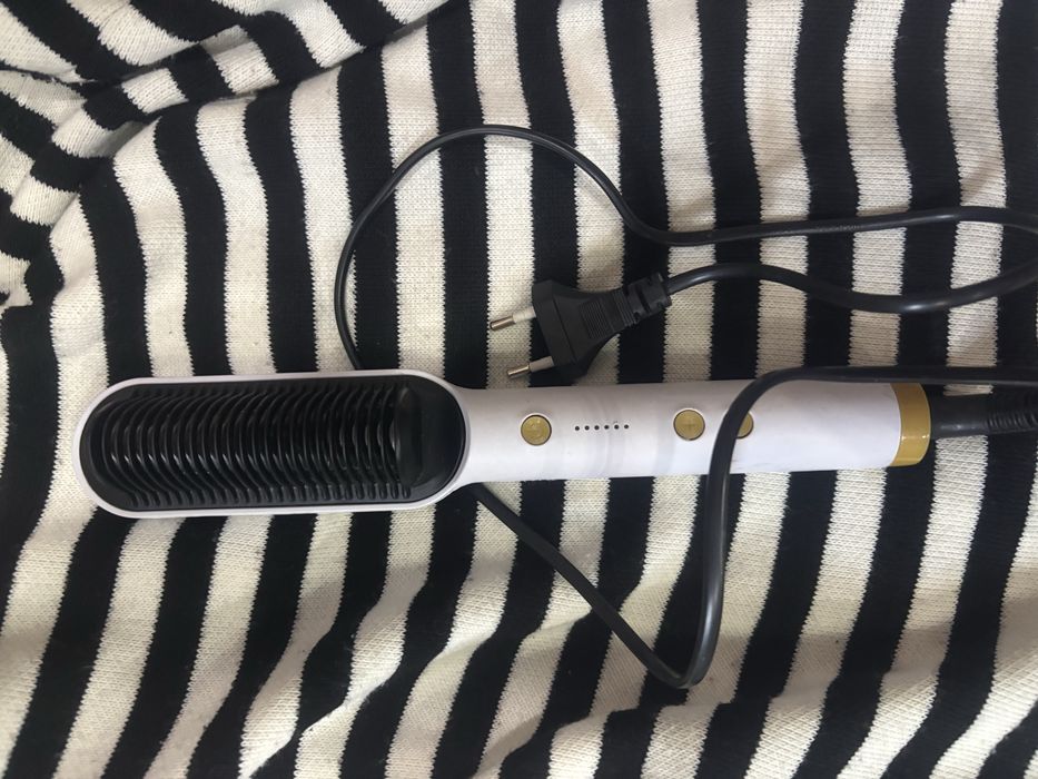 Выплямитель расческа