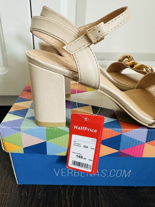 Sandale noi , papuci crem , numarul 39 , comode si elegante
