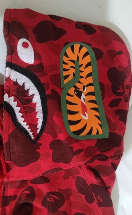 Hanorac bape rosu