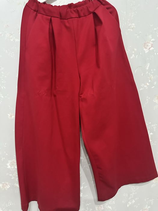 Юбки и жилетки от Massimo dutti