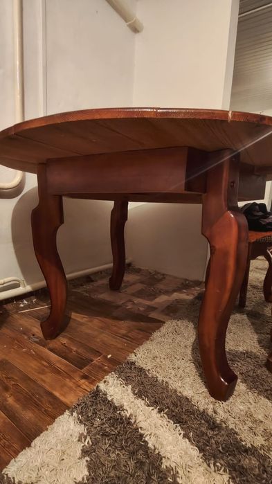 Стул стол и кухный ганитур