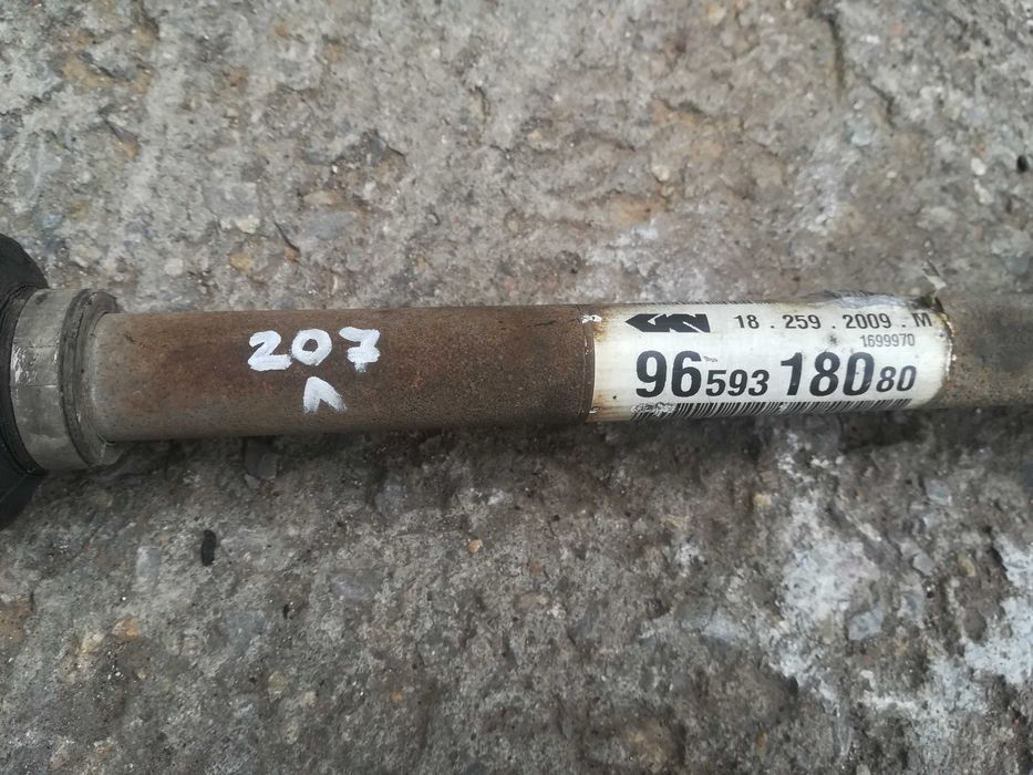 Полуоски Peugeot Пежо 207 1.4 ( лява дясна полуоска )