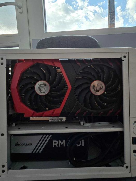 Компютър Ryzen 2600, MSI 1070Ti, 16gb DDR4