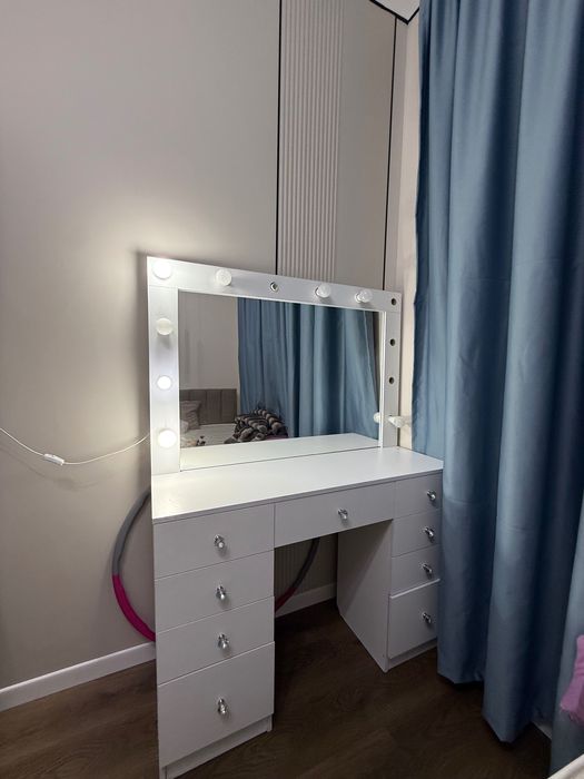 Туалетный столик женский