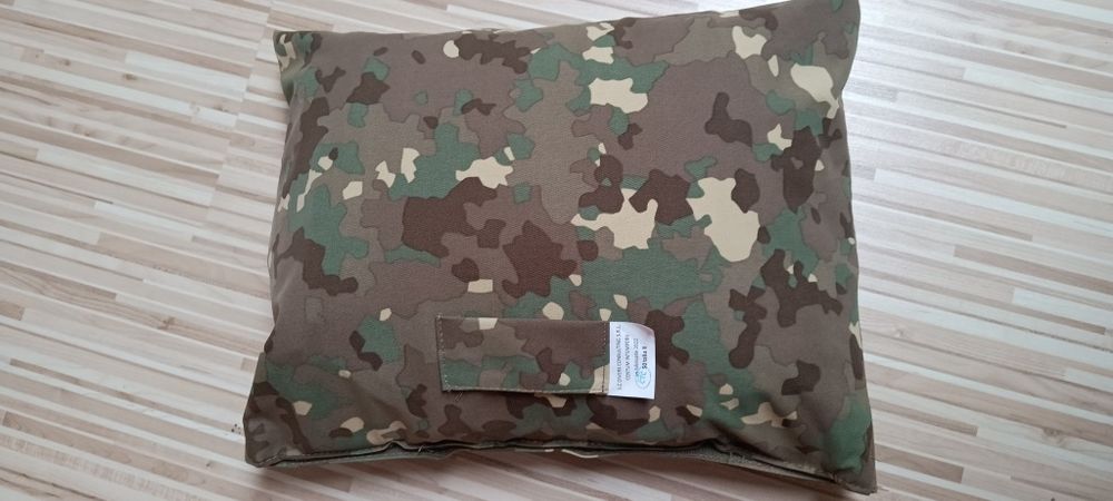 Costum militar intemperii