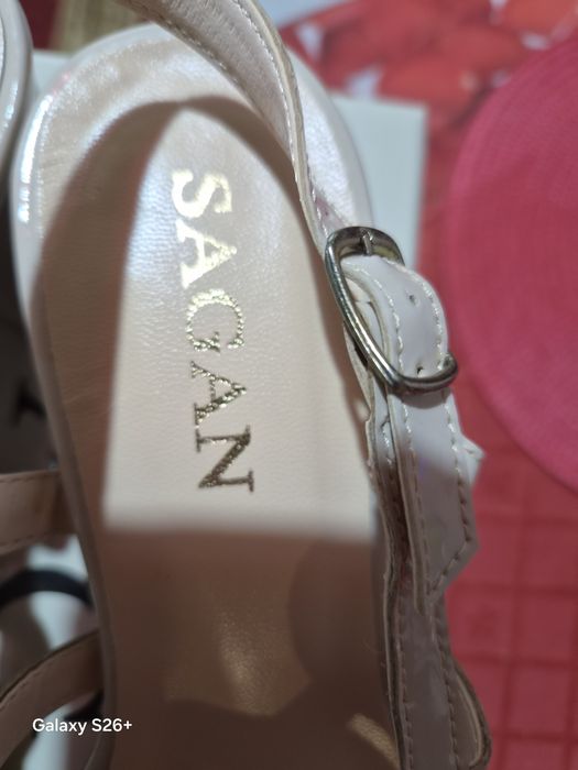 Sandale noi Sagan din piele naturală lăcuită