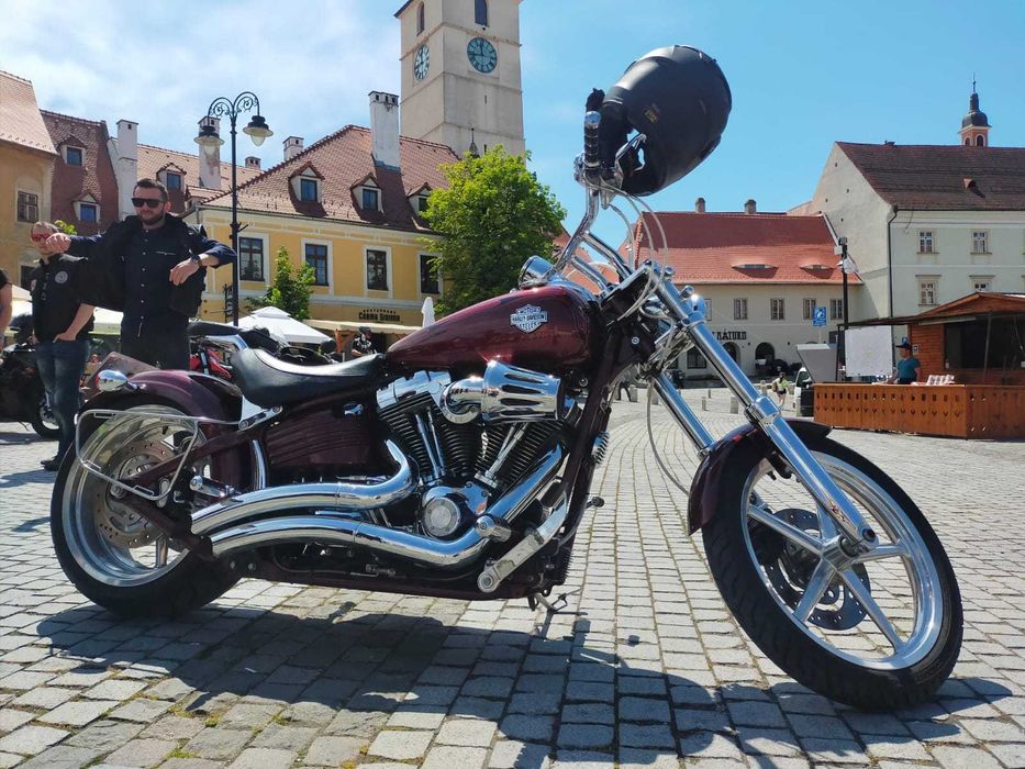 Harley Davidson Softail C Rocker - Custom de fabrica