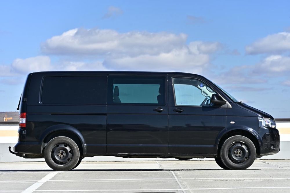 Volkswagen Transporter-T5-2010-5 locuri-180 cp-DSG