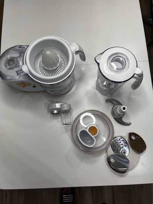 Продавам кухненски робот Philips