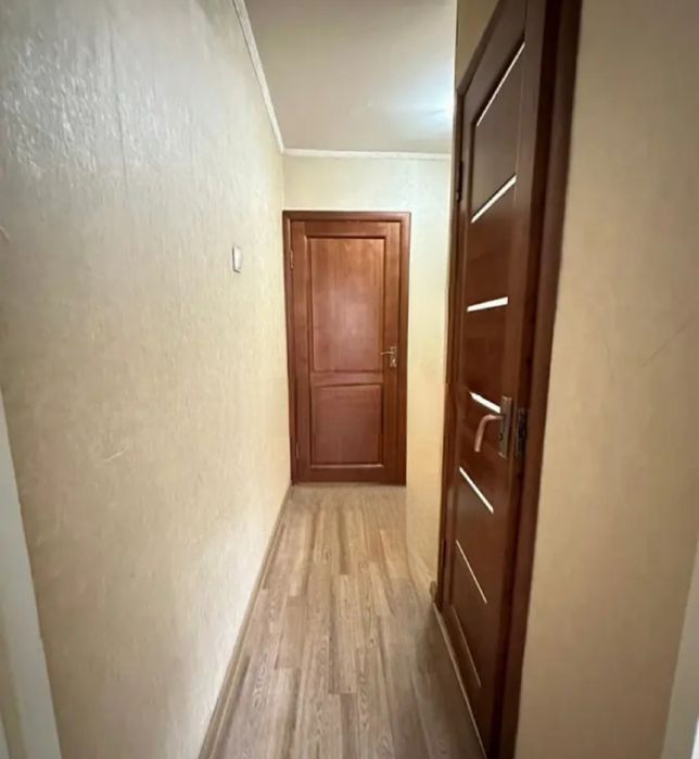 продам 1-ком. 5мкр. 31кв. 2-этаж