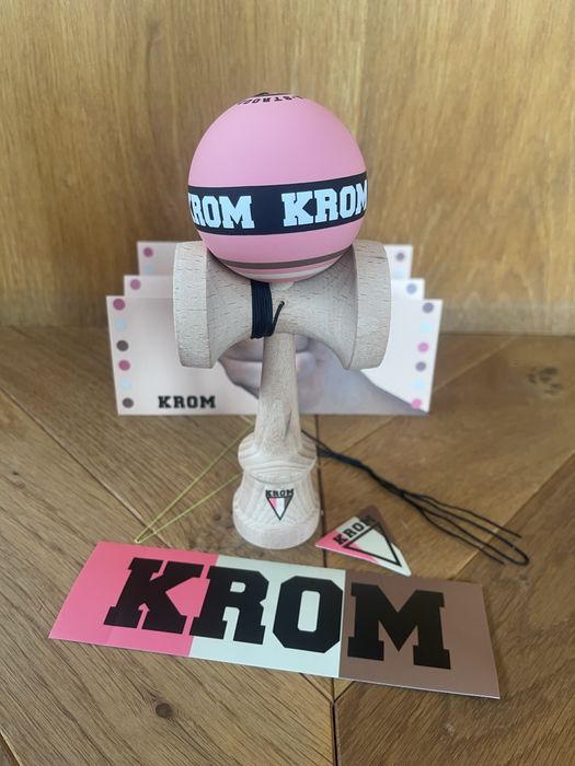 KROM Strogo Napolitan Roz, new with tags