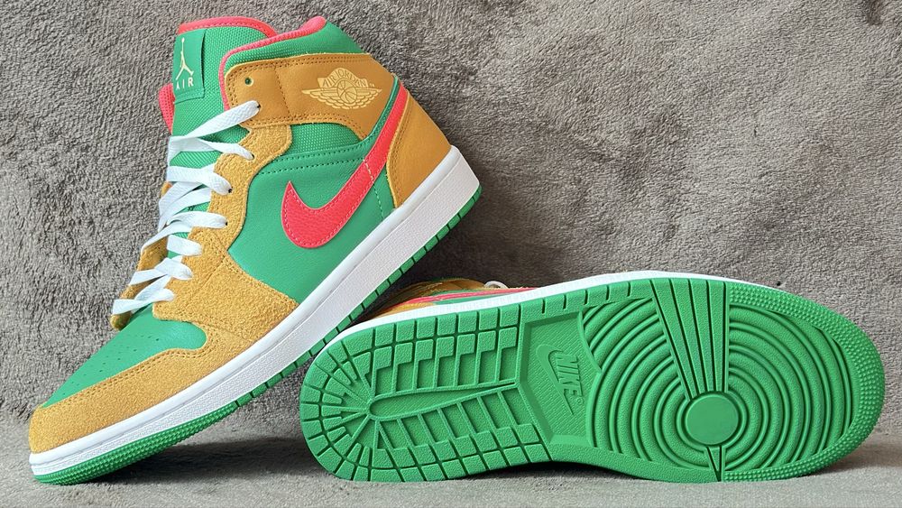 Оригинални Nike Jordan 1 Mid SE (42,5)