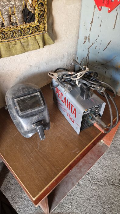 Сварочный аппарат инверторный "Ресанта" 250А