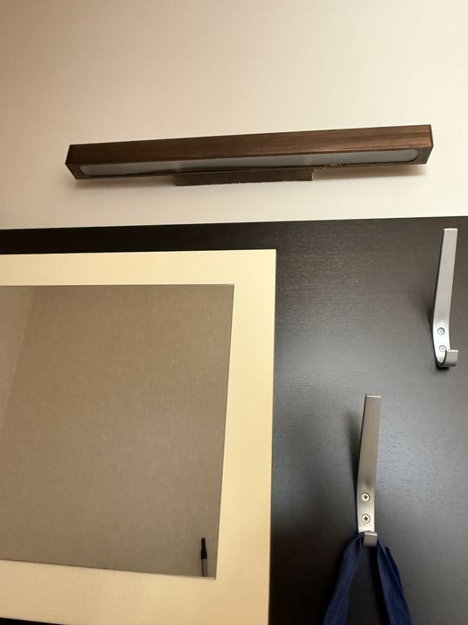 Vand lustre si aplici cu becuri led la preturi f mici