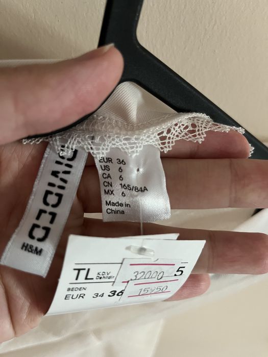 Нежное платье в молочном оттенке