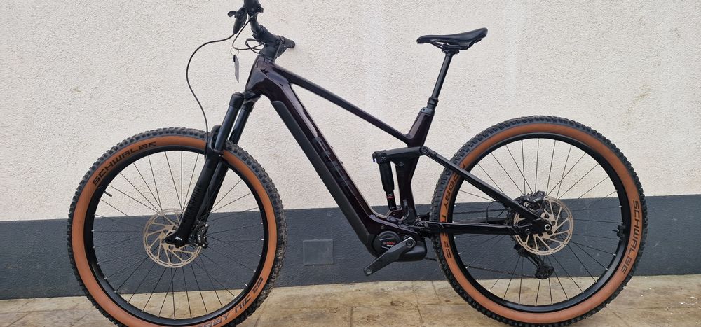 Cube stereo Hybrid 140 HPC Race