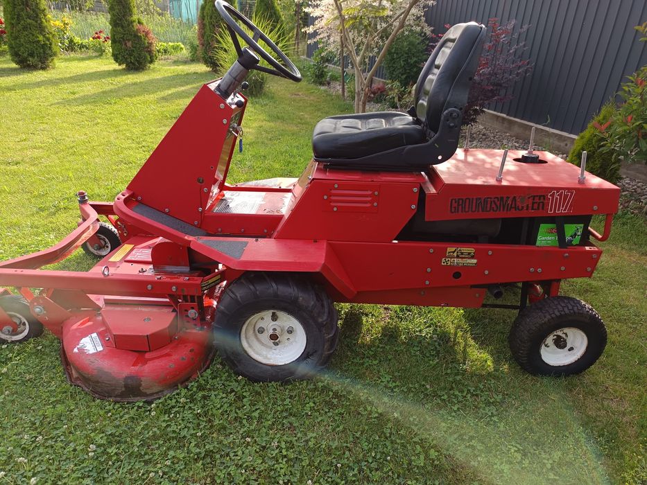 Tractor tuns iarba Toro