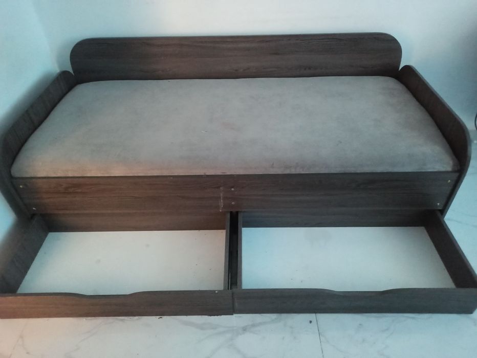 Продается полуторная кровать