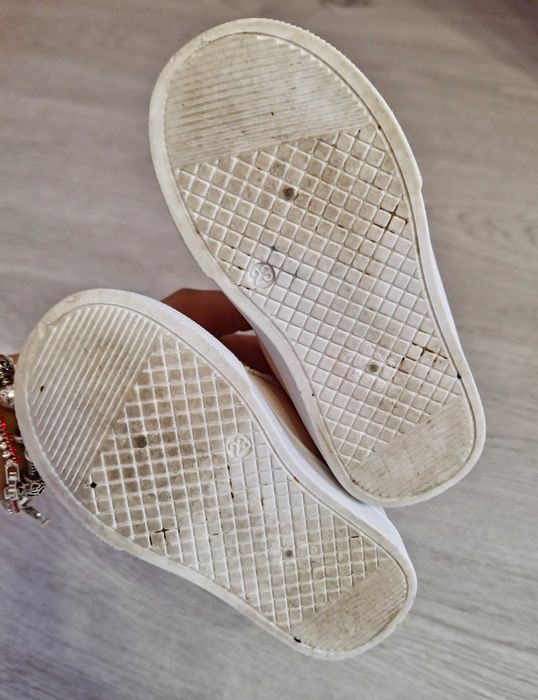 Детски високи сникърси (обувки)