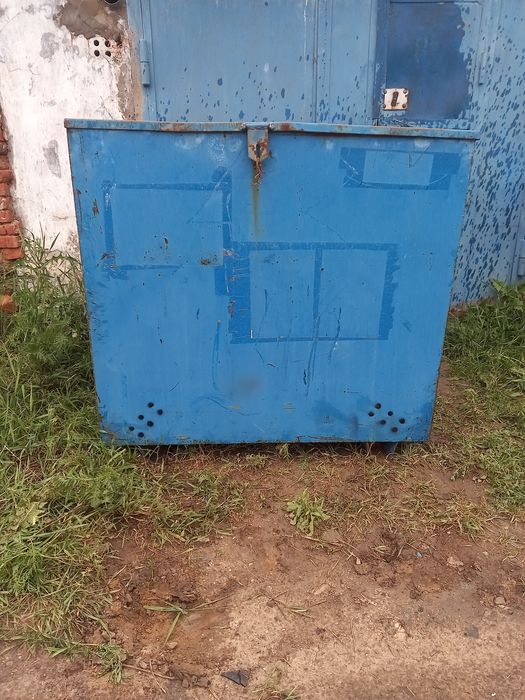Продам ящик железный в Городе Алга