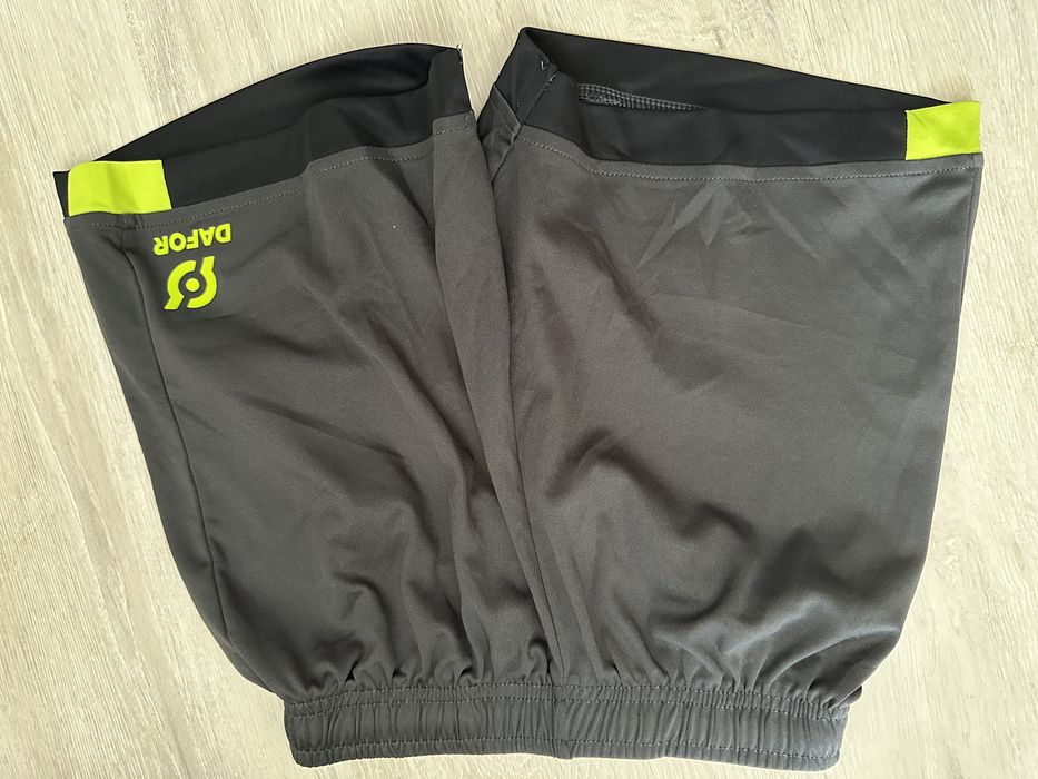 Pantaloni scuti Dafor