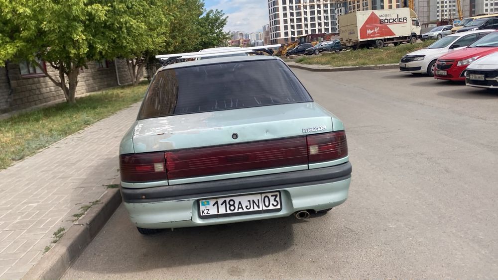 Продам машину мсзду 323