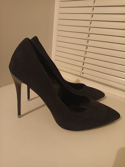 Туфли на шпильке