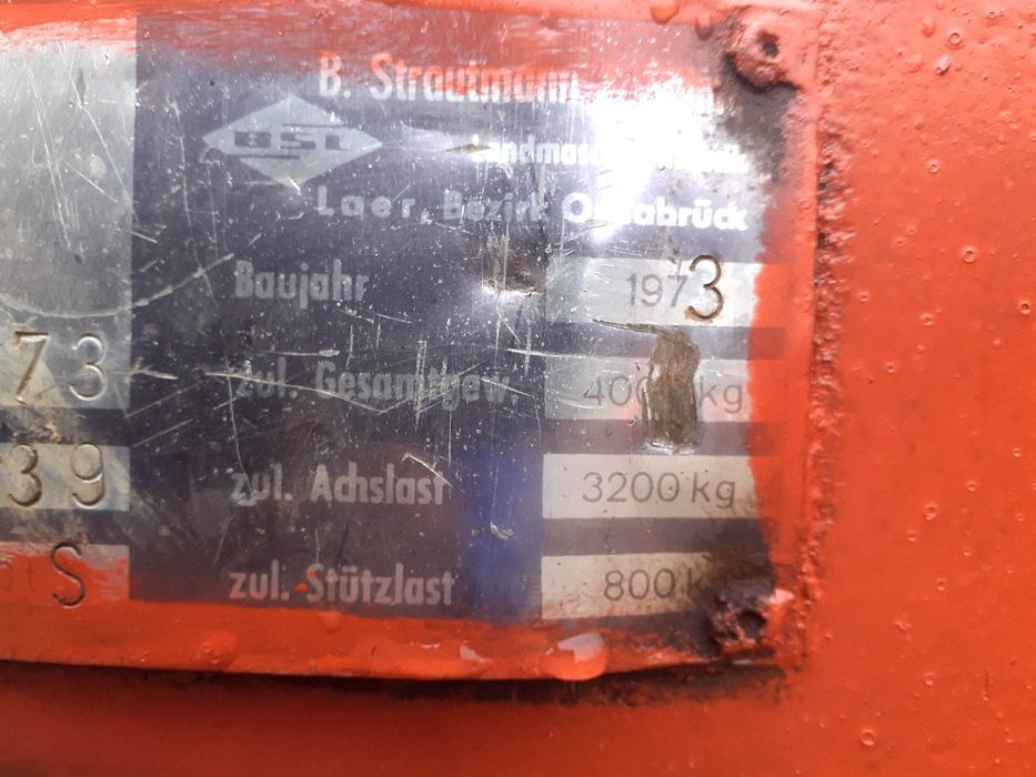 Mie împrăștiat gunoi