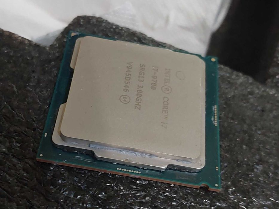 Intel i7 9700, 8-ядрен, LGA 1151 - със ЗАБЕЛЕЖКА !