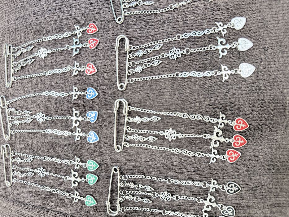 Булавки национальные на наурыз