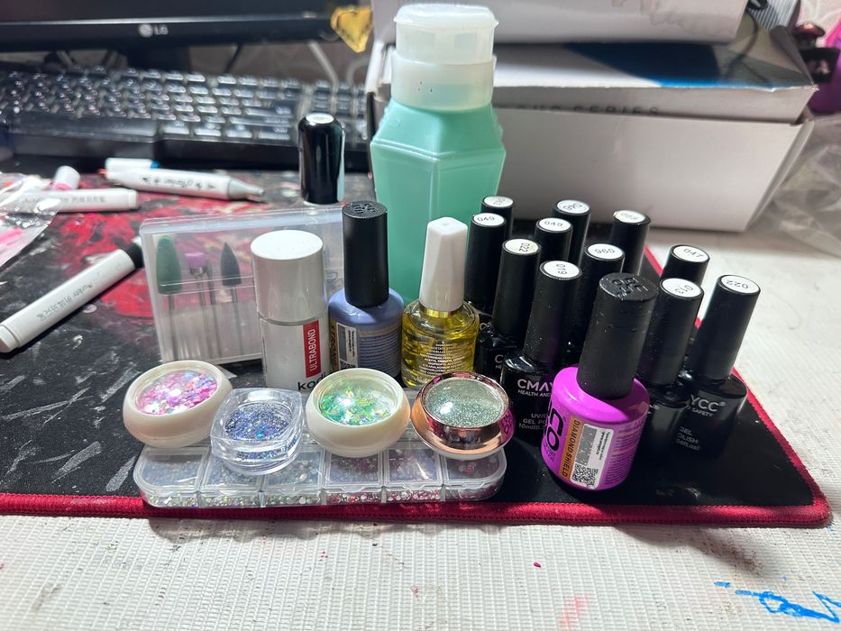 Продам все для манекюра