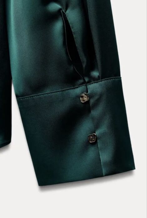 Ново Сатенена изумрудено зелена риза Zara / Дамска блуза Зара размер М