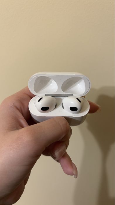 AirPods (3rd generation)